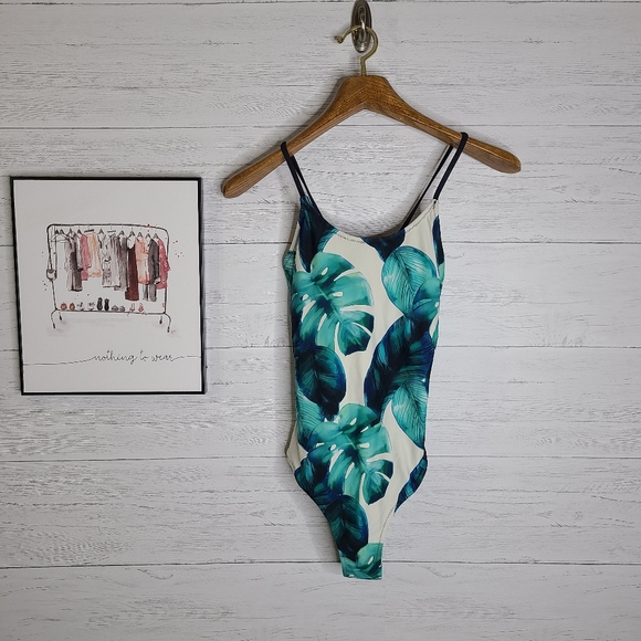 Cupshe Tropical Leaves Lace Up Back One Piece Swim - Picture 2 of 14